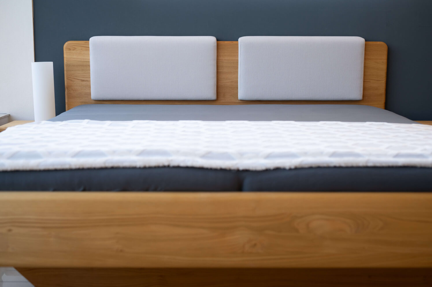 Čalúnená opierka na čelo postele LIMA - rovná