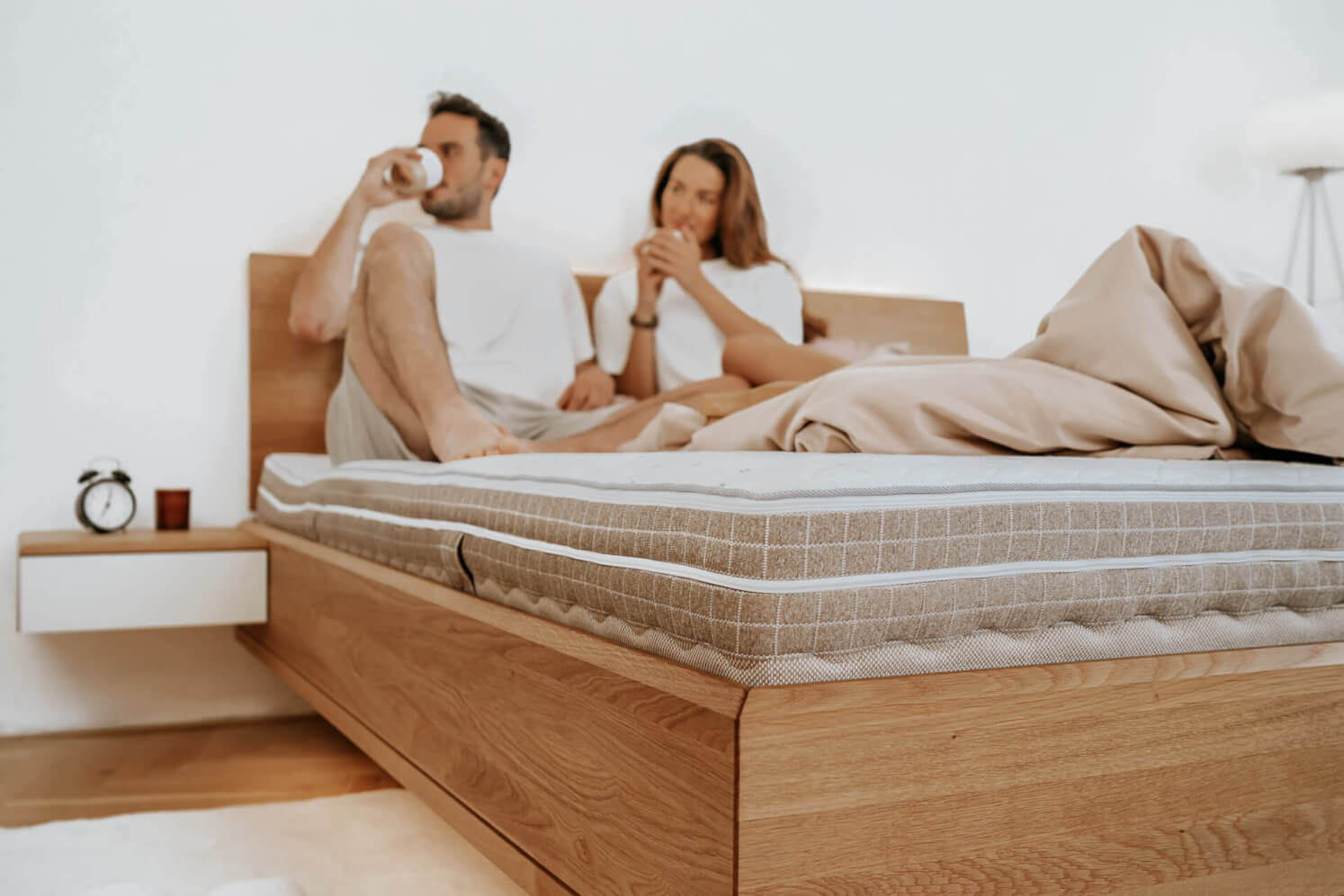 Matrace SÁRA v potahu Morrison. Rozměr matrace je 180 x 200 x 22 cm.