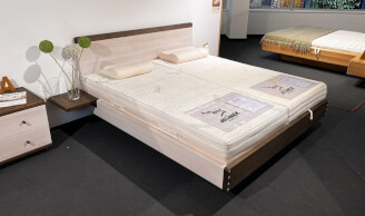 AMANTA bed with bedside shelves + AMANTA 2Z2 chest of drawers, OAK/oil DARK/MILK