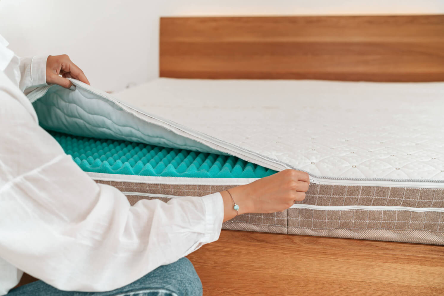 Zapínanie matraca SÁRA Spirit výšky 22 cm so zipsovým medzikusom (poťah Morrison). Roznášacia vrstva CELLPUR vo vnútri matraca.