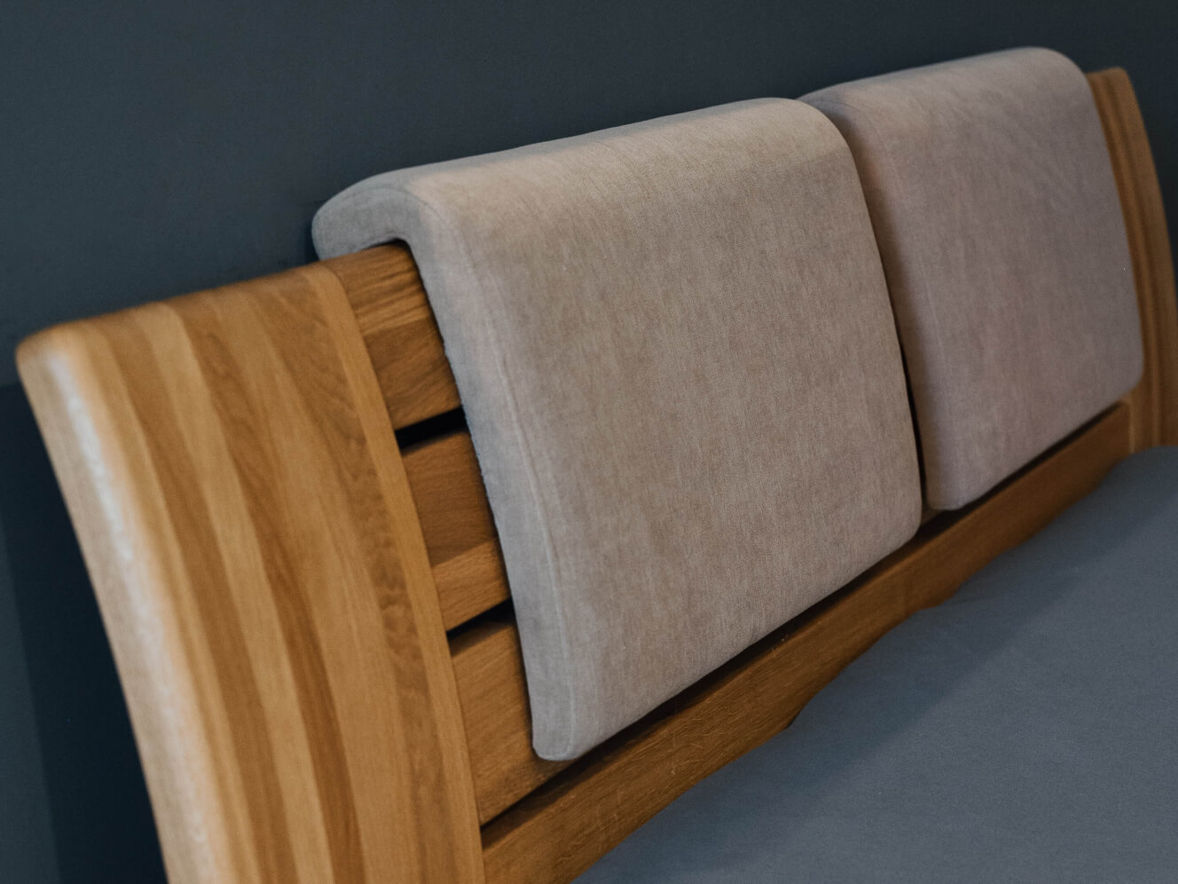 Čalúnená opierka FLABO