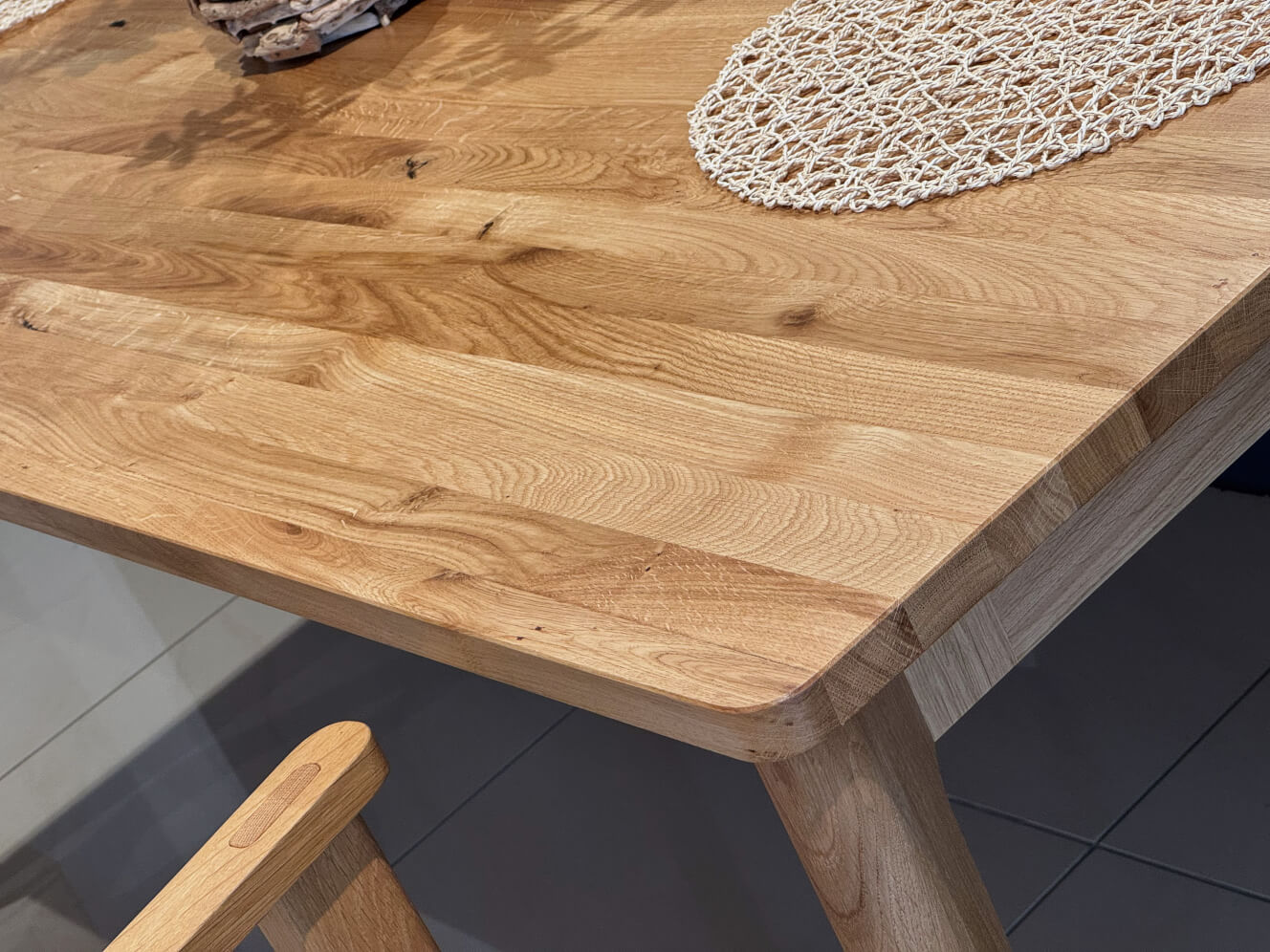 SABI outlet detail 1