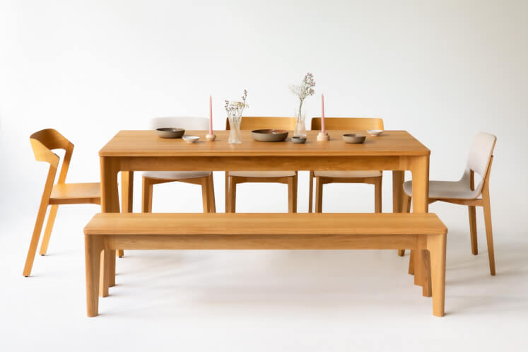 Rozkládací jídelní stůl SABI v rozměru 90x180 + 50 + 50 cm s lavicí SABI, DUB / olej HONEY
