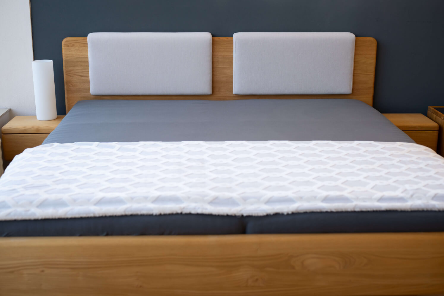 Čalúnená opierka na čelo postele LIMA - rovná