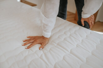 Poťah zo 100% bavlny a antialergickej vrstvy s termopojeným rúnom.