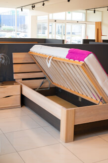 Úložný prostor závěsný (v posteli ELEN)